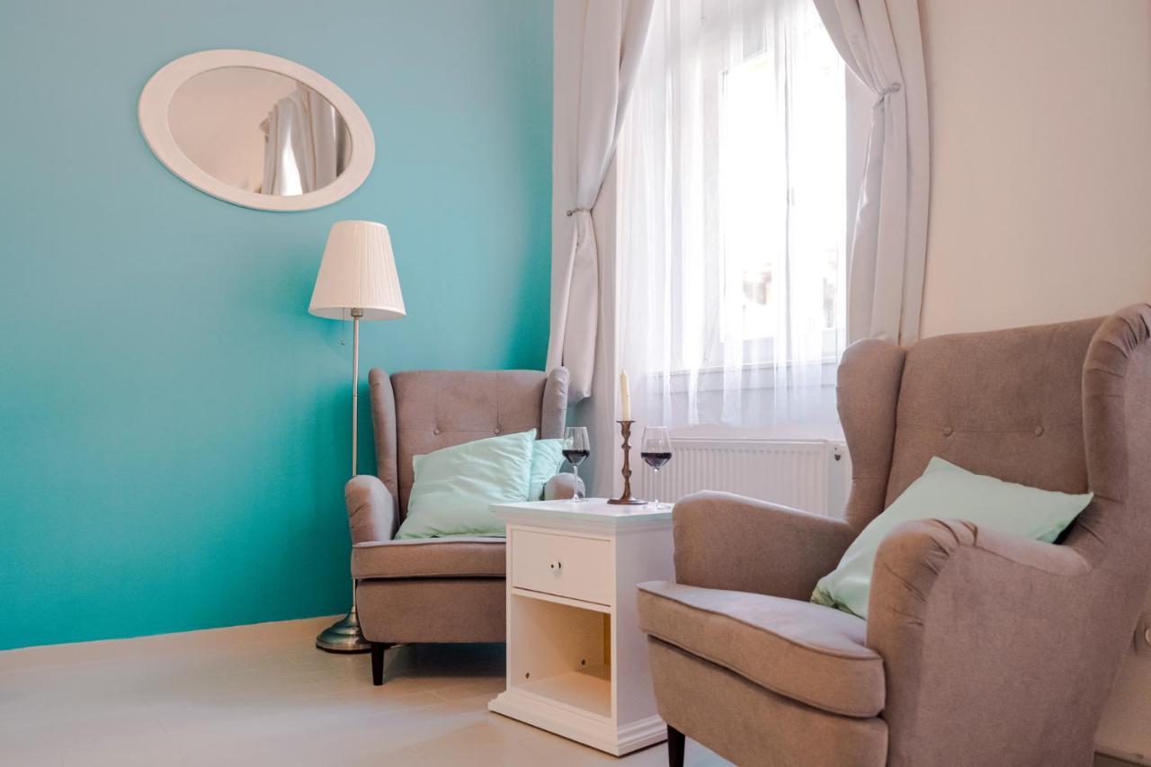 Ombre Apartment With Parking Option 布达佩斯 外观 照片