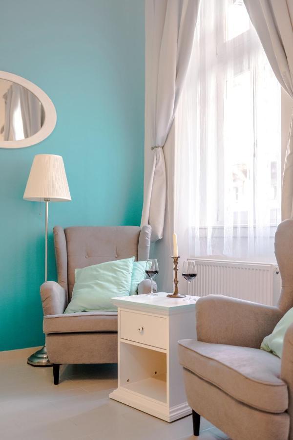 Ombre Apartment With Parking Option 布达佩斯 外观 照片